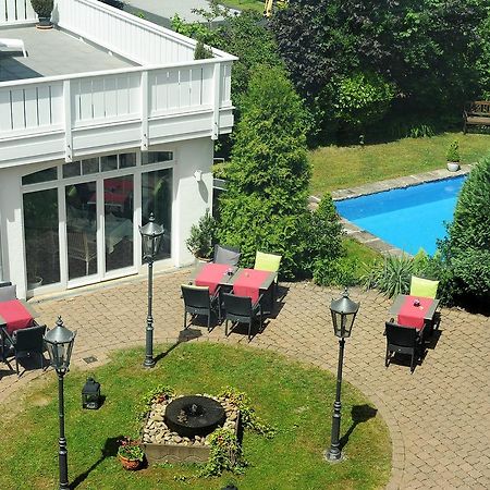 Hotel Restaurant Sengscheider Hof Sankt Ingbert Exterior foto